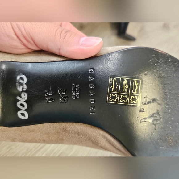 Vintage Casadei Beige Taupe Suede Leather Pointed Toe Heeled Loafers 8.5 AA - Picture 7 of 7